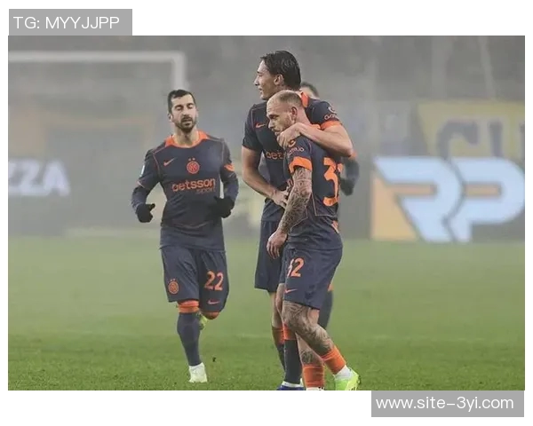 国米球迷放烟花意外炸伤手指或导致球队面临罚款及北看台关闭风险